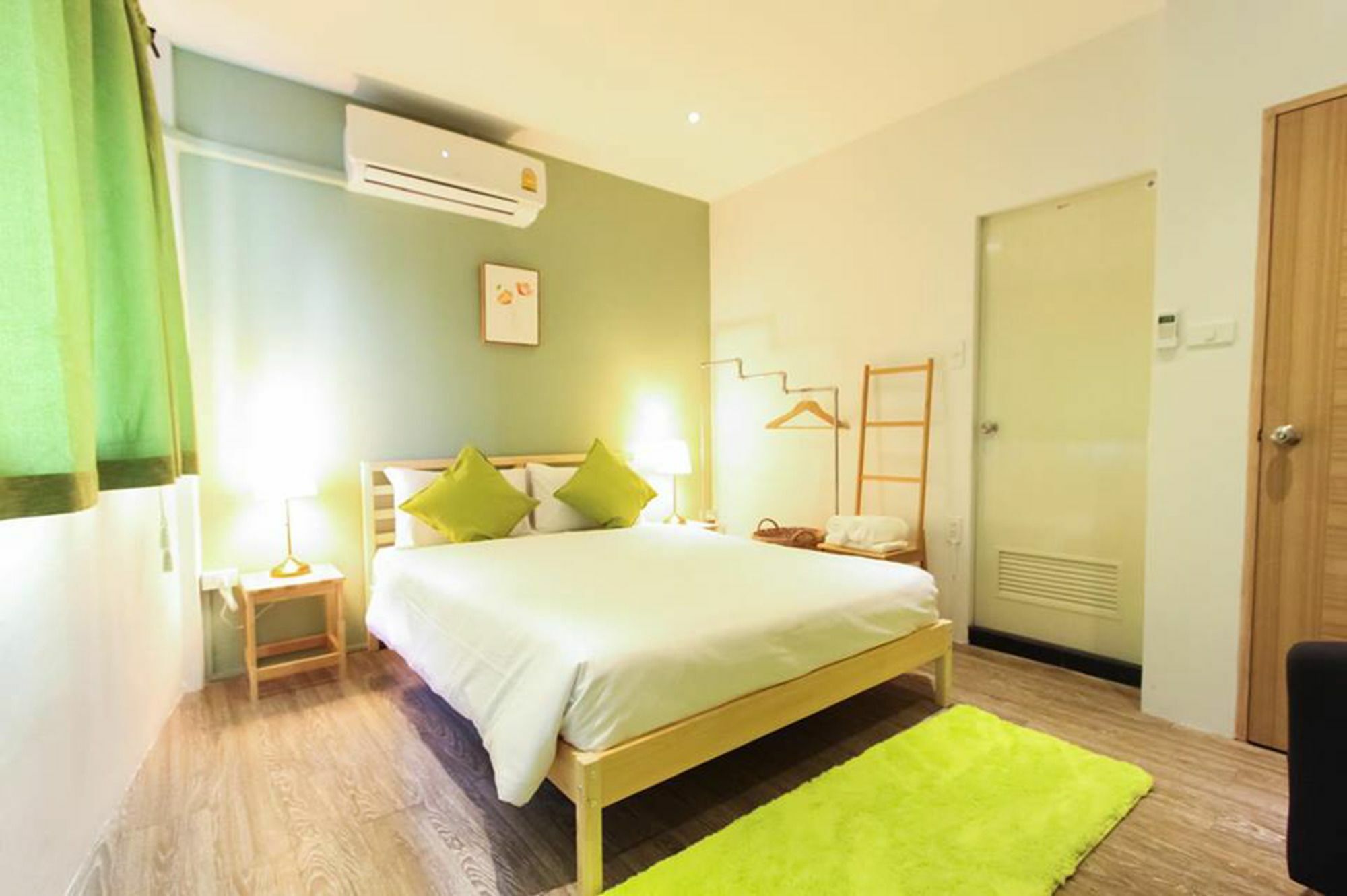Bed and Breakfast Folk Poshtel Silom Бангкок Екстер'єр фото