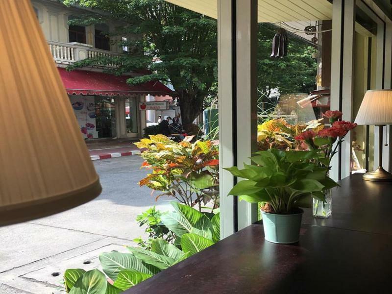 Bed and Breakfast Folk Poshtel Silom Бангкок Екстер'єр фото