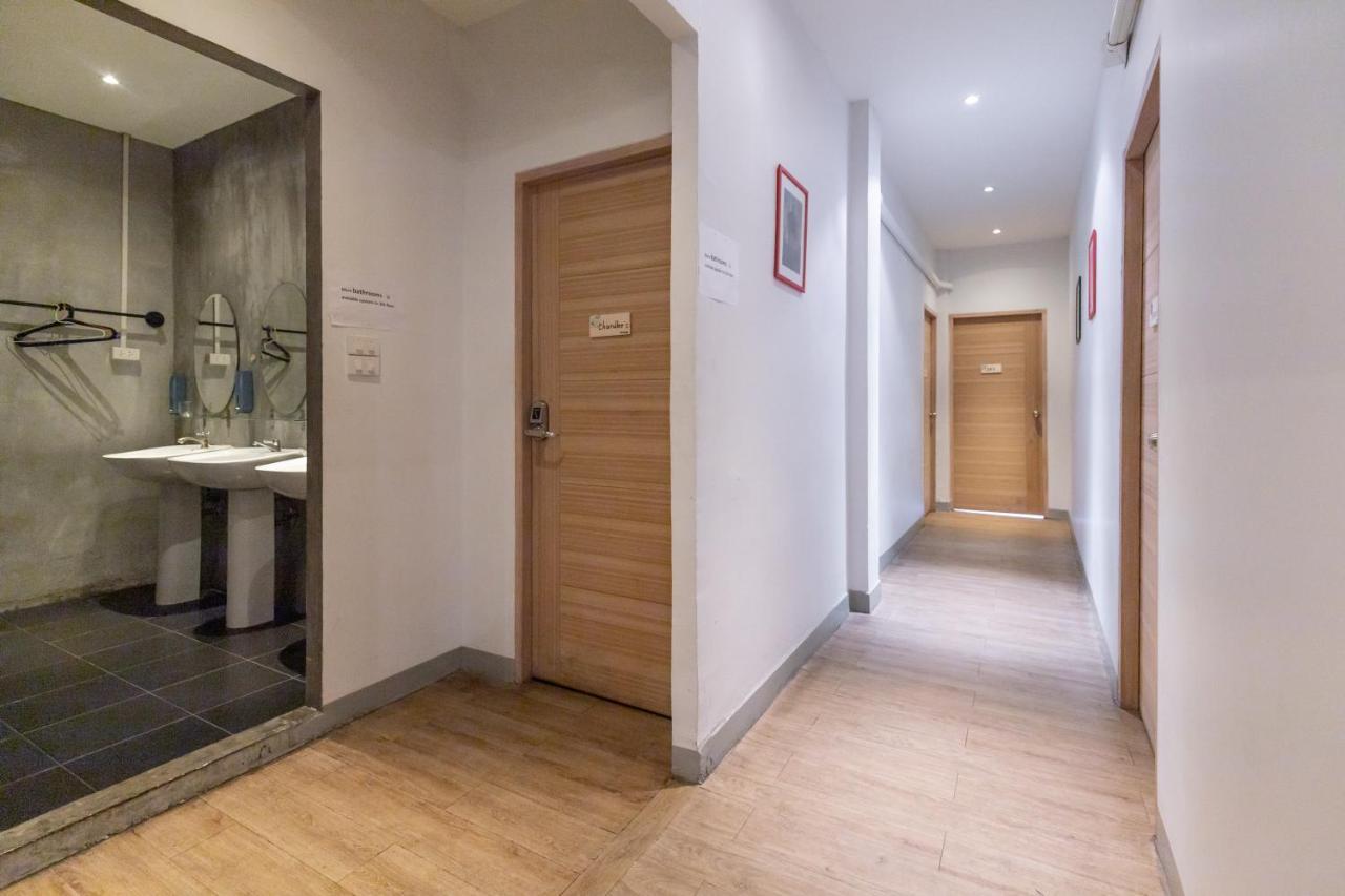 Bed and Breakfast Folk Poshtel Silom Бангкок Екстер'єр фото